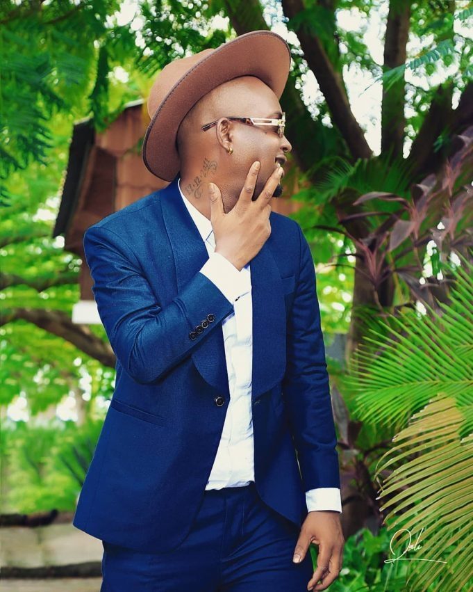 Mr Blue Mautundu artwork