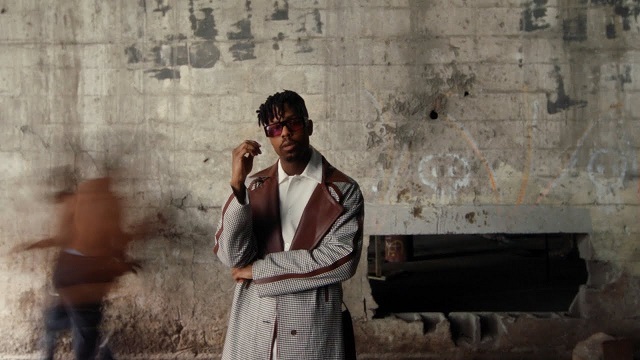 LadiPoe Running Video 1