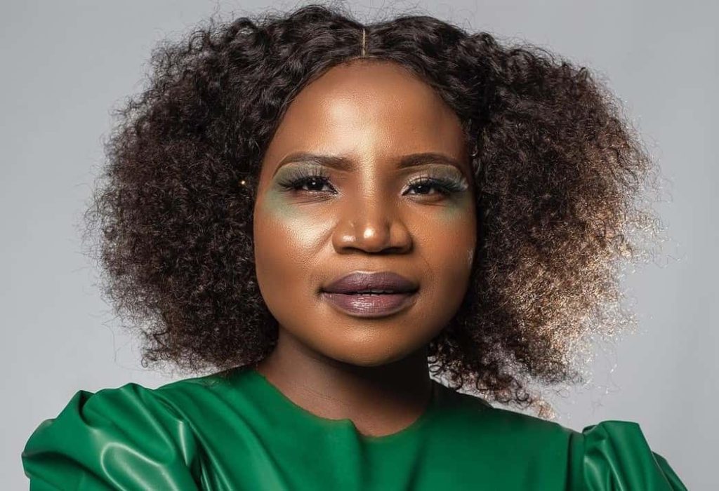 Makhadzi – Ahuna Ft. Mapele