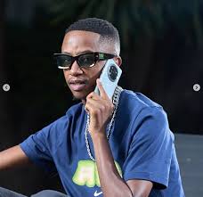 Shakes – Hamba Nabo Ft. Les, Fake’well, Scotts Maphuma & Uncool MC