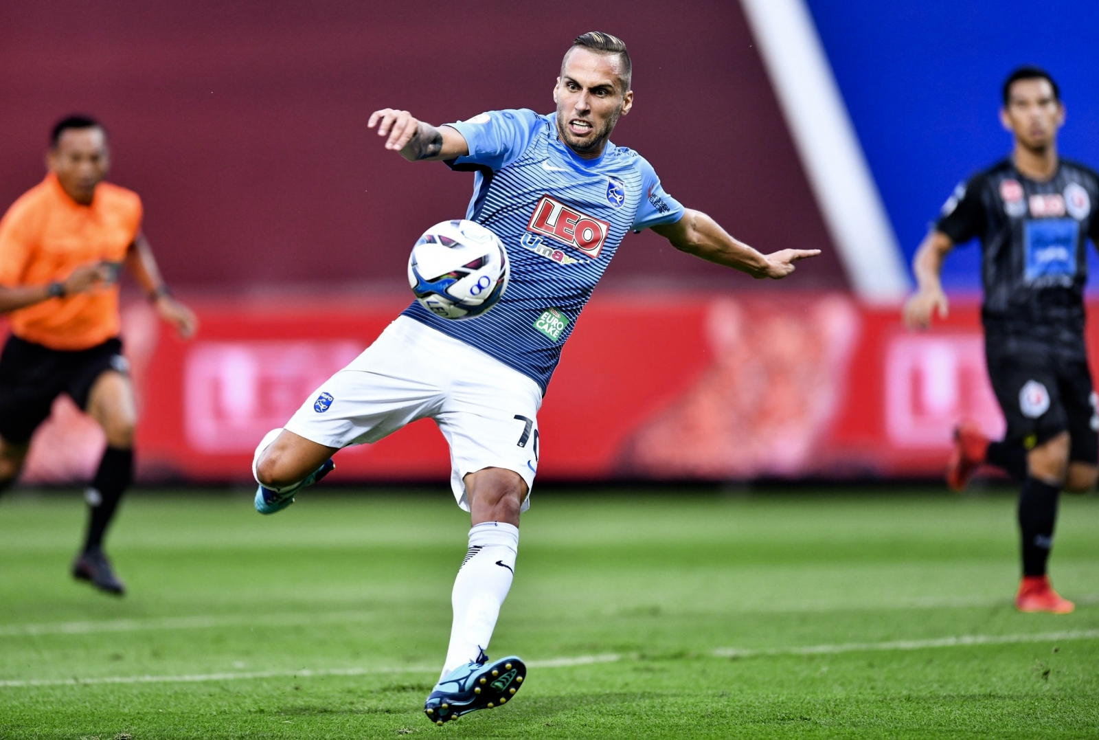 Asia’s Hidden Football Havens: Why Vietnam Is a Must-Visit for Fans ⚽🌏